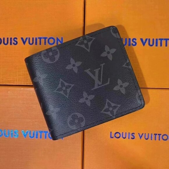 Louis Vuitton Wallet - Picture 1 of 5